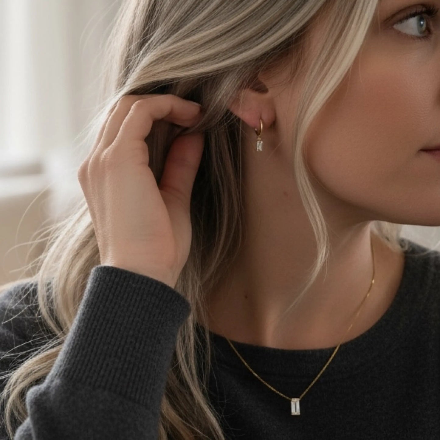 Gold hoop Earrings Savi Jewelry