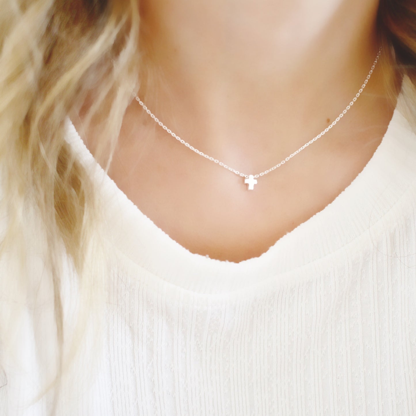 Tiny Cross Necklace - Savi Jewelry