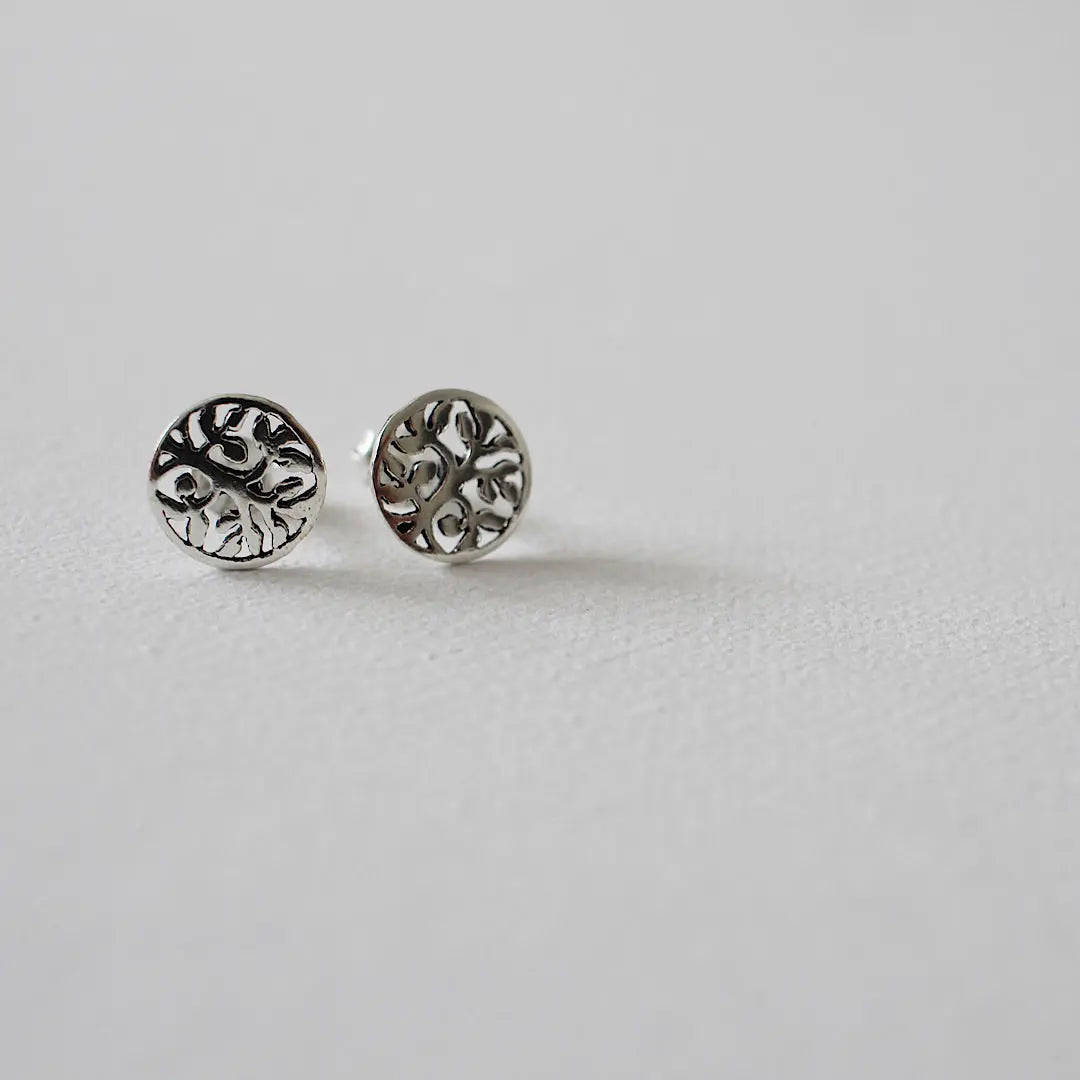 Minimalist studs - Savi Jewelry