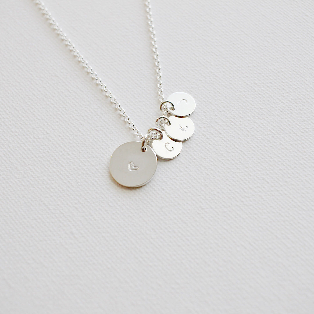 Dainty Letter Necklace - Savi Jewelry