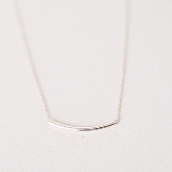 Curved Bar necklace - Savi Jewelry