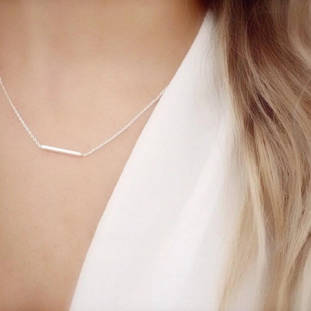 Dainty Bar necklace