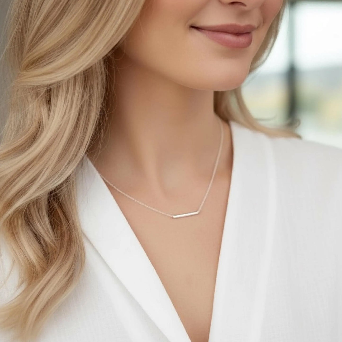 Dainty Bar necklace