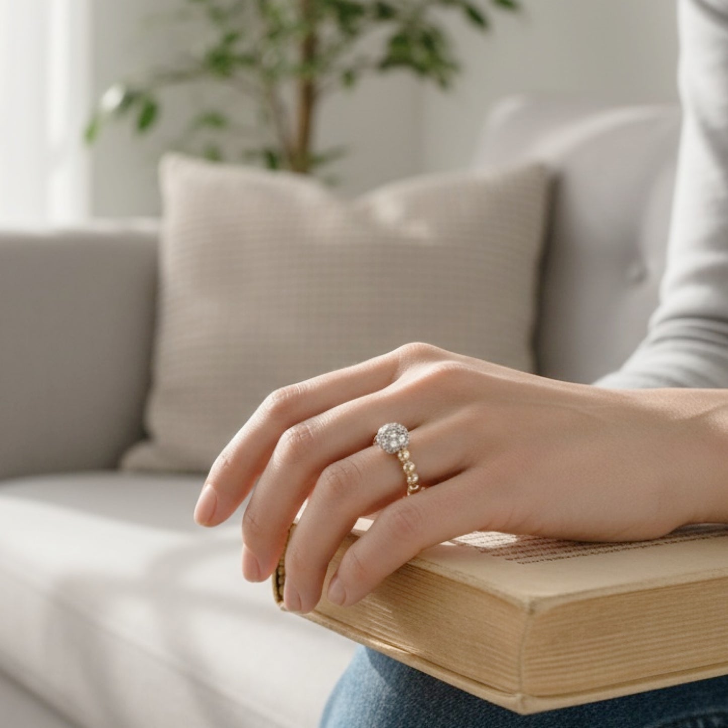 Gold Crystal Stretch Ring