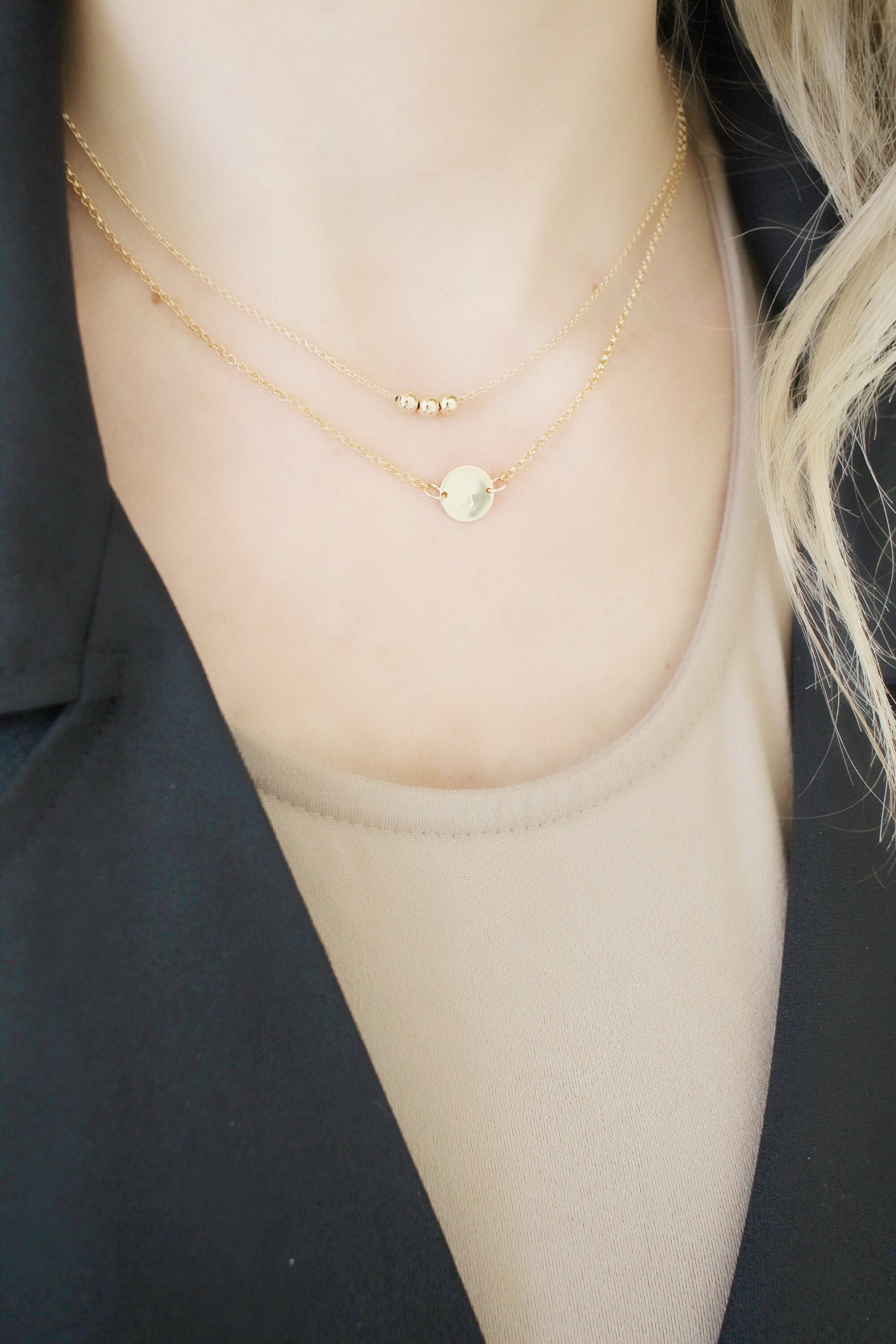 14k Gold Filled initial charm necklace - Savi Jewelry
