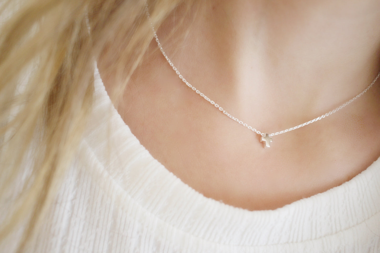 Tiny Cross Necklace - Savi Jewelry