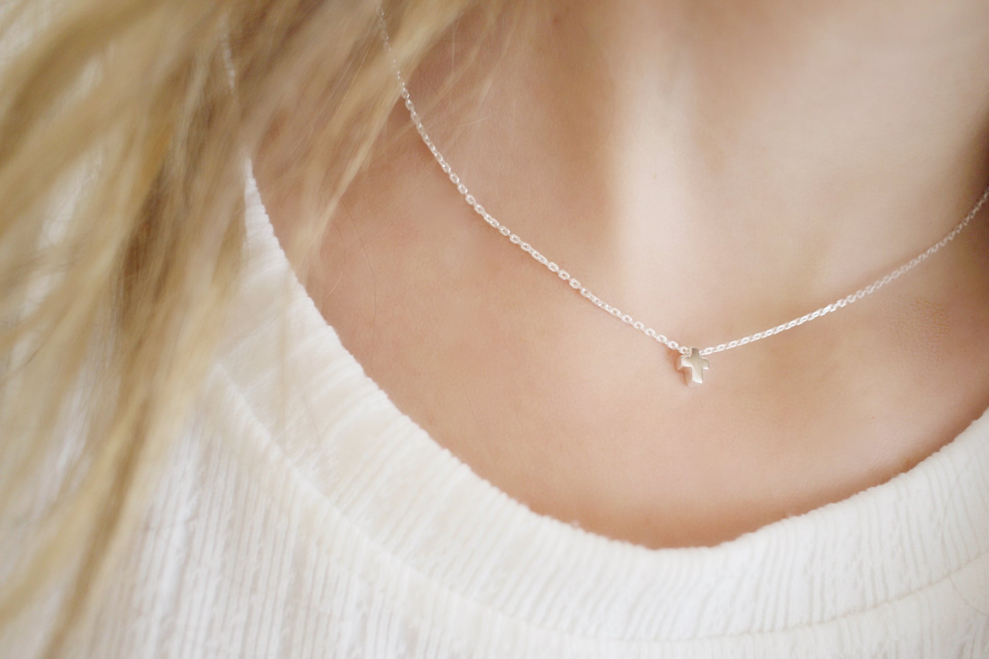 Tiny Cross Necklace - Savi Jewelry