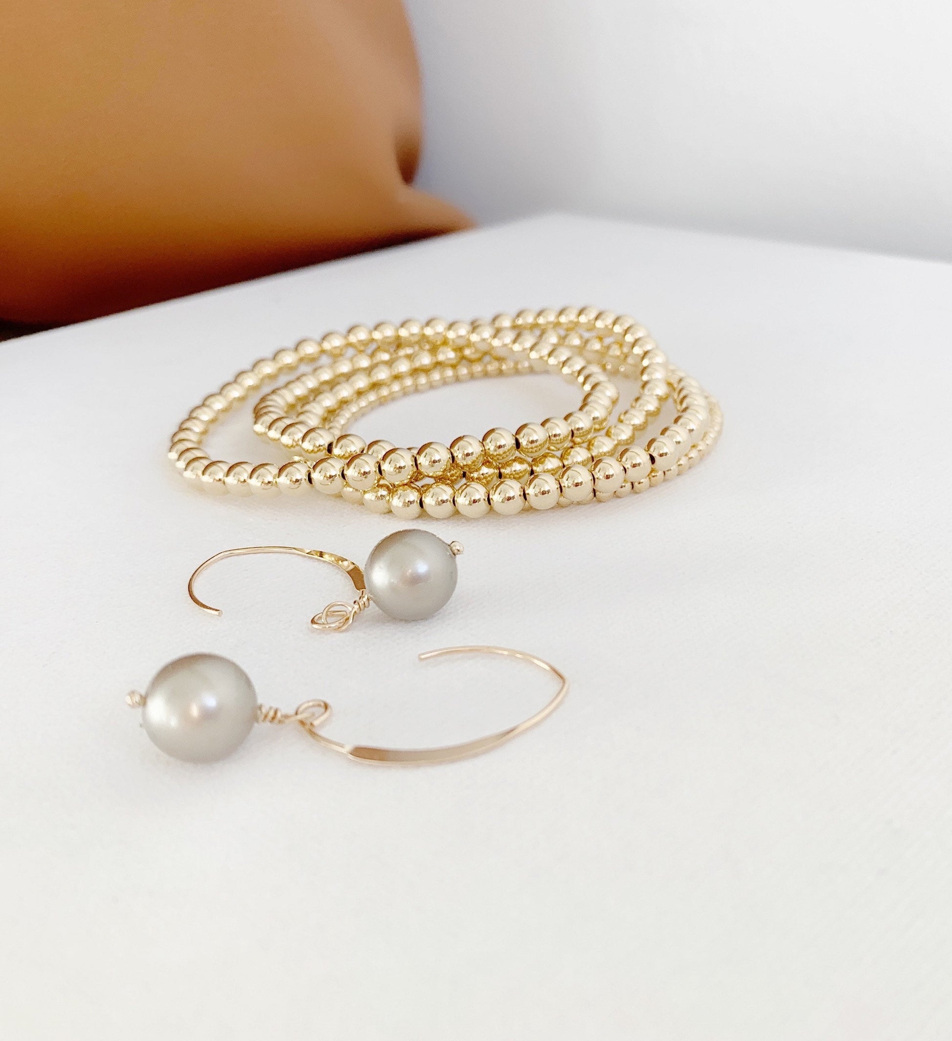 Gold Pearl earrings - Savi Jewelry